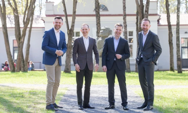 UAB „Practica Capital“ komandos dalis (iš kairės): Arvydas Bložė, Donatas Keras, Tomas Andriuškevičius ir Silvestras Tamutis. Juditos Grigelytės (VŽ) nuotr.