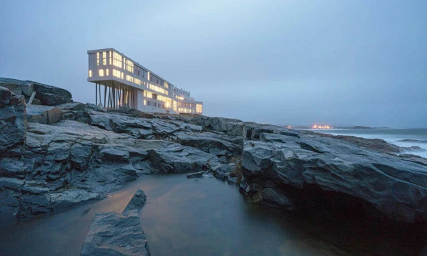 „Fogo Island Inn“ viešbutis Fogo saloje prie Kanados krantų. „fogoislandinn.ca“ nuotr.