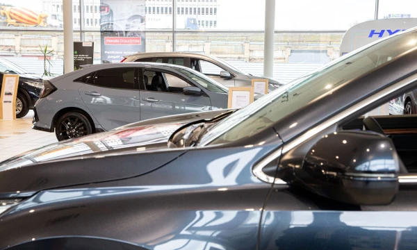Lietuvos naujų automobilių rinka atsigavo po pandemijos, bet jos tikrasis dydis paaiškės tik ilgainiui. Juditos Grigelytės (VŽ) nuotr.