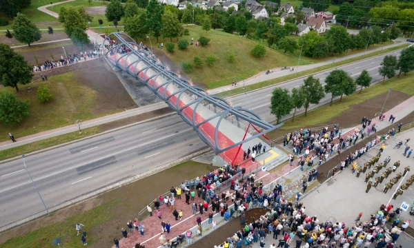 Pėsčiųjų tilto Jonavoje atidarymas. A. Reipos, V. Kalpoko nuotr.