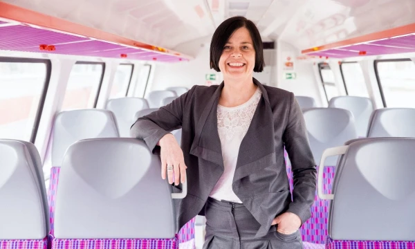 Irena Jankutė-Balkūnė, „Lietuvos geležinkelių“ (LG) personalo direktorė, teigia, kad aktyvus rūpestis darbuotojais yra kiekvienos tvarumą akcentuojančios įmonės prioritetas. Juditos Grigelytės (VŽ) nuotr.
