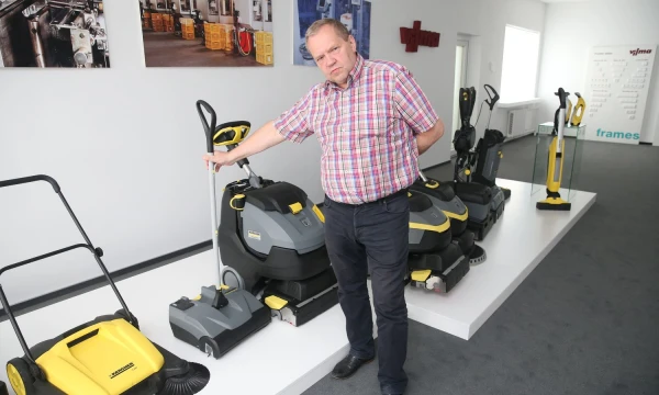 Edmundas Pigaga, AB „Vilma“ generalinis direktorius: „Jeigu gerai pasiruoši gamybai – padarai pusiau automatinę ar automatinę liniją, laimi prieš kitose šalyse esančią pigią darbo jėgą.“@CA parasas po nuotrauka:Vladimiro Ivanovo (VŽ) nuotr.