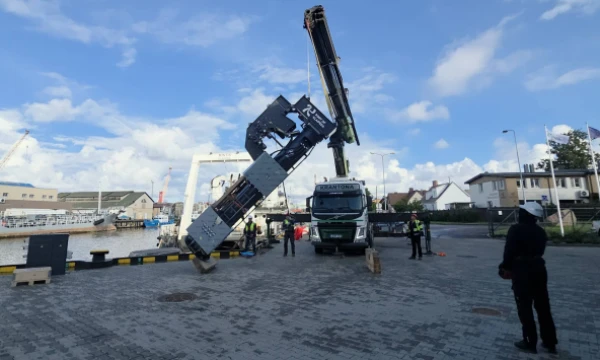 Statoma pirmoji uoste elektrinių laivų įkrovimo stotelė. KVJUD nuotr.