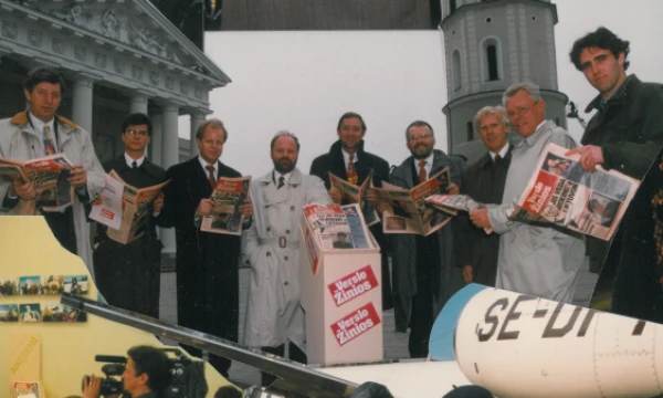 1994 m., bandomasis VŽ numeris. VŽ koliažas. 