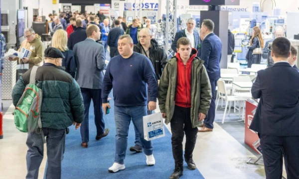 Praėjusioje  Warsaw MetalTech parodoje dalyvavo beveik šeši tūkstančiai svečių ir daugiau nei 120 dalyvių, kurie pristatė savo sprendimus daugiau nei 22 tūkstančių kv. metrų plote. 