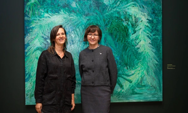 Tapytoja A. Melnikova ir parodos kuratorė M. Krikštopaitytė. G. Grigėnaitės / LNDM nuotr. 