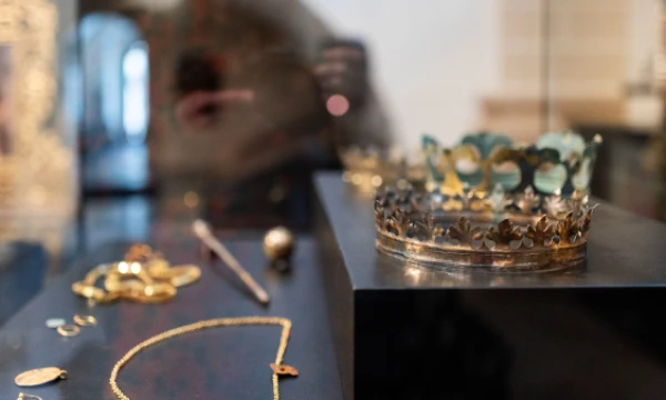 Vilniaus arkikatedros požemiuose rastos LDK valdovų insignijos. Luko Balandžio (BNS) nuotr. 