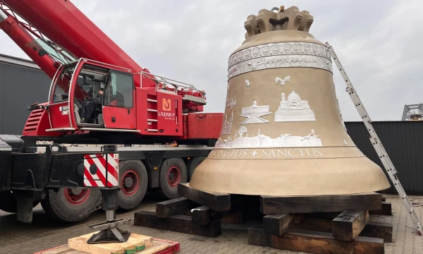„Vox Patri“ pagamintas Brazilijoje esančios bazilikos rekonstrukcijai. „Cargo-Partner“ nuotr.