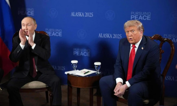 V. Putinas ir D. Trumpas susitinka Aliaskoje. (AFP / „Scanpix“) nuotr.