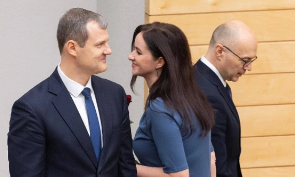 Gintautas Paluckas, buvęs ministras pirmininkas, ir Inga Ruginienė, dabartinė premjerė. Juditos Grigelytės (VŽ) nuotr.