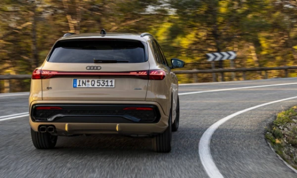 Naujasis Q5 neįvykdė revoliucijos, bet išsaugojo konkurencingą kainą. „Audi AG“ nuotr.