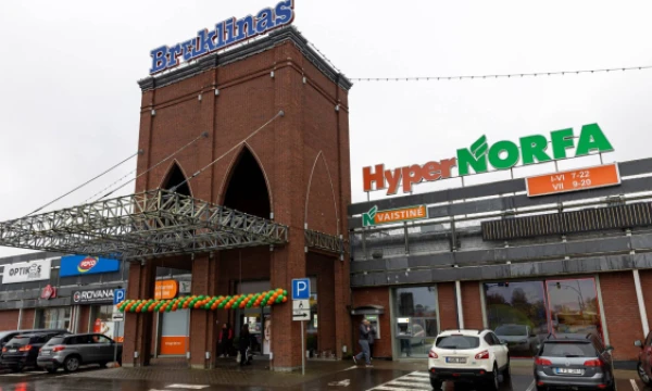 PC „Šiaulių Bruklinas“ po rekonstrukcijos atidaryta „Hyper Norfa“ – tyrimai patvirtina, kad šio tinklo parduotuvės šiauliečių mėgstamiausios ir ypač palankiai vertinamos dėl asortimento, prekių kainos ir kokybės santykio.