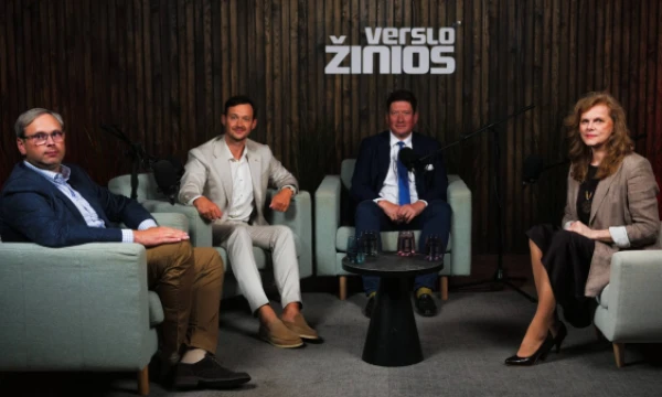 „Jūrės medis“ valdybos narys Audrius Zablotka, „Constat“ partneris Marius Čepulis, „Nordic Carbon Solutions“ vadovas Paulius Kunčinas ir moderatorė Vilija Ramanauskienė.
