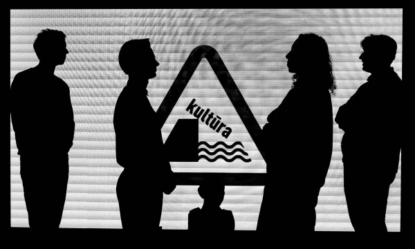 Vadim Šamkov. Iš ciklo „Dirba žmonės“. Iš gruodžio 9 d. atidaromos parodos Vilniaus fotografijos galerijoje (Stiklių g. 4). 