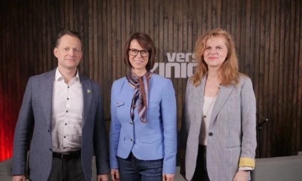  „Ignitis“ vadovas Artūras Bortkevičius, „LTG Cargo“ generalinė direktorė Eglė Šimė ir moderatorė Vilija Ramanauskienė.