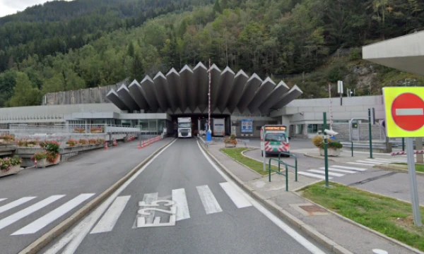 Monblano tunelis. „Google Street View“ nuotrauka.