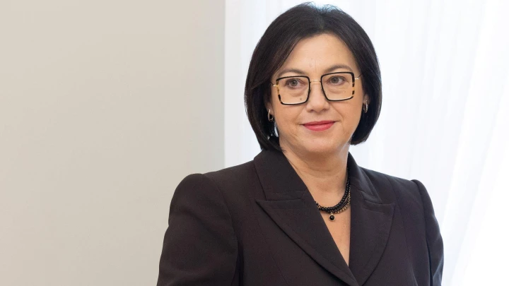 Ministerija ir profsąjungos sutarė: nuo kitų metų rugsėjo 1-osios mokytojų atlyginimai augs 11,5%