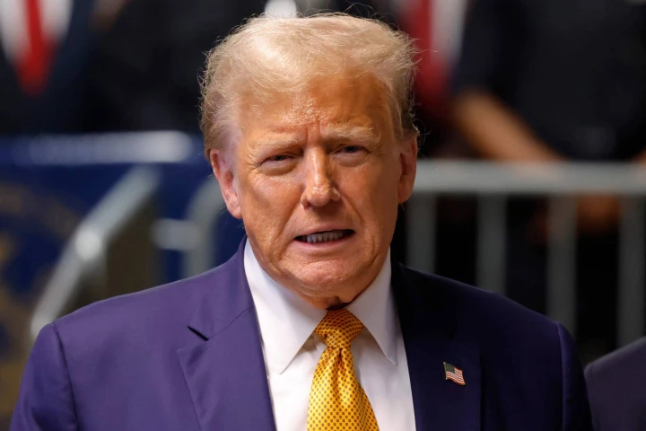 JAV įvedė sankcijas Rusijos naftos milžinėms, ES sutarė dėl 19-ojo sankcijų paketo