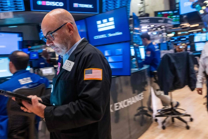 Pasaulio biržos: TSMC sėkmė nustelbė prekybos karo būgnus