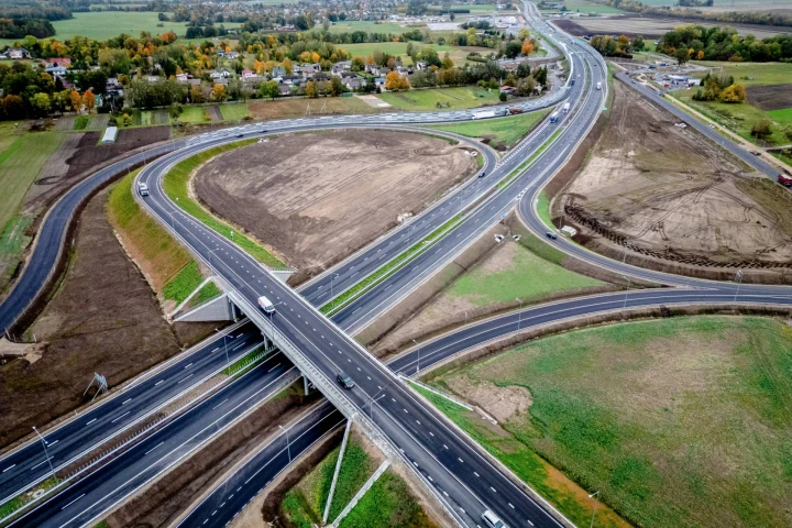 „Via Lietuva“ iš „Fegdos“ ir „Tilstos“ reikalauja 9,5 mln. Eur netesybų