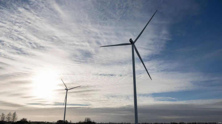 Dėl išaugusio suvartojimo elektros kaina per savaitę pasistiebė dar 3%